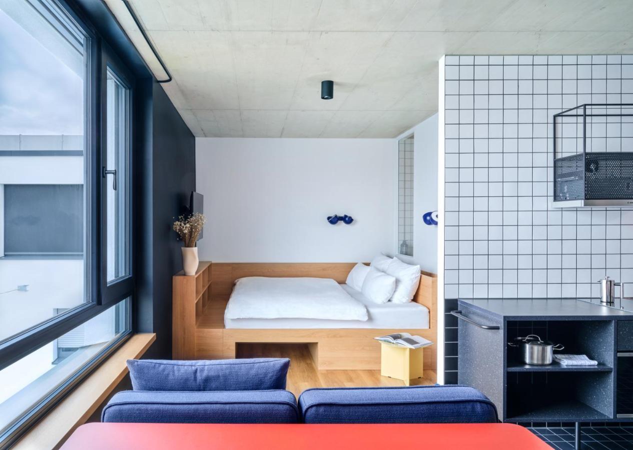 Design Apartment with King-Size-Bed,1306171150:JPEG