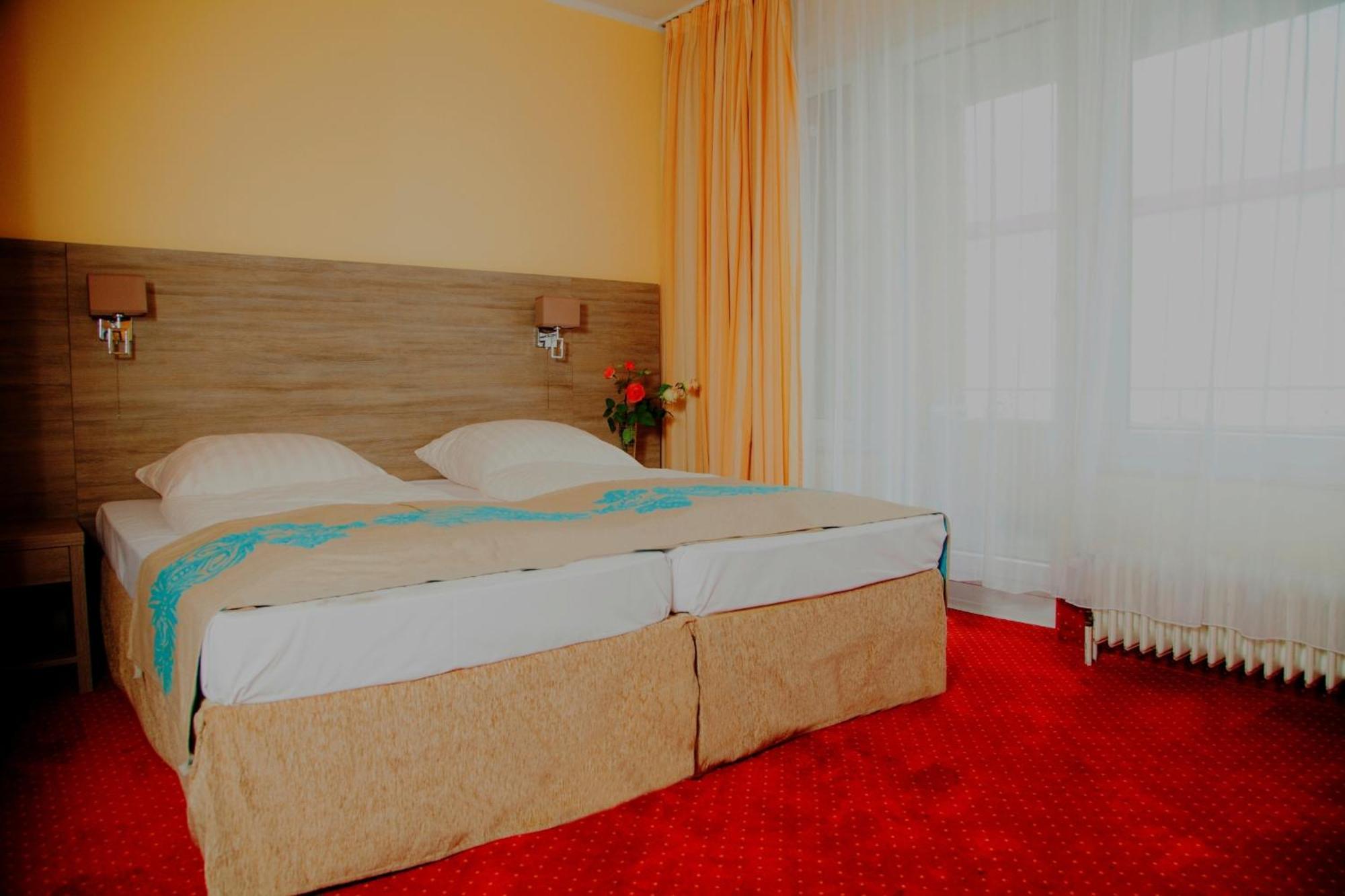 Standard Double or Twin Room Balcony