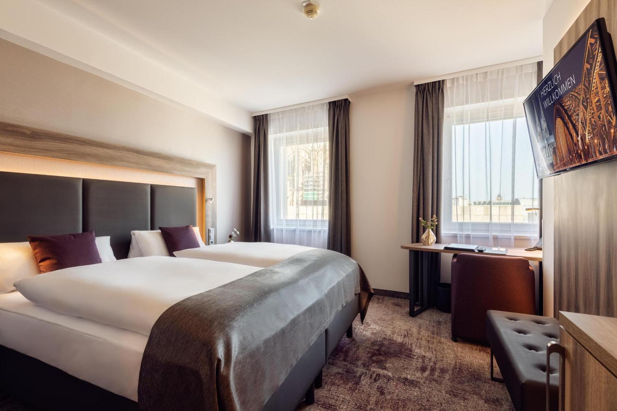 Superior Double Room with Cathedral View