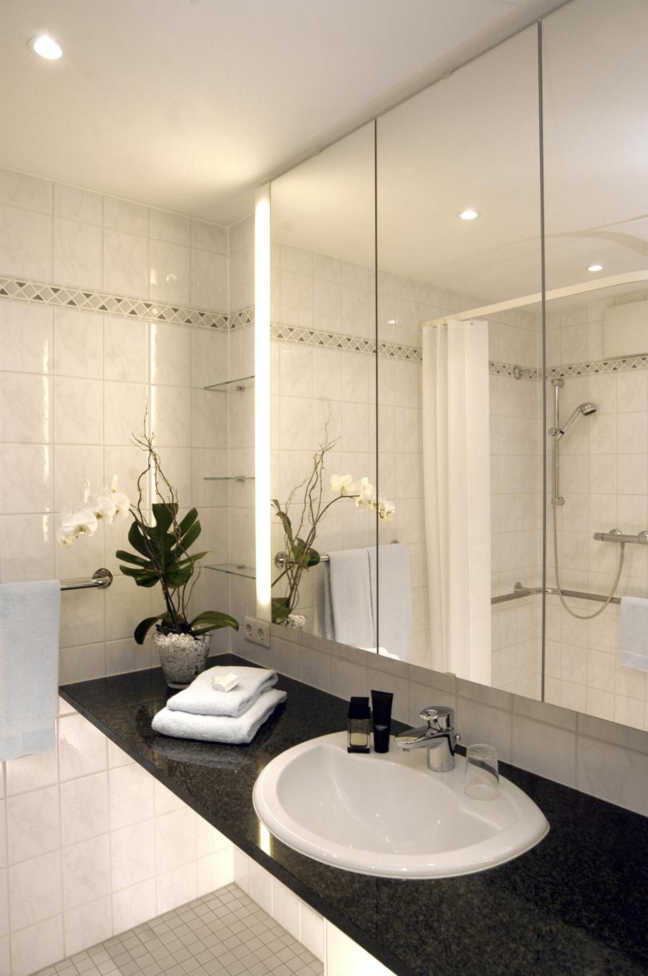 One-Bedroom Apartment,1572638804:JPEG
