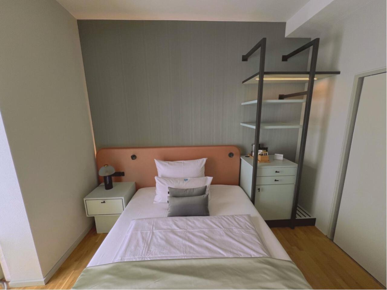 Single Room,1614805341:JPEG
