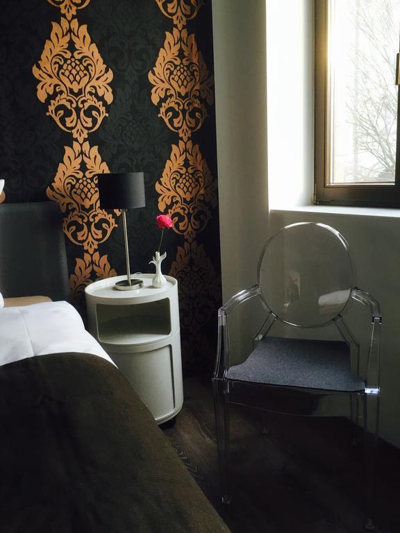 Single Room,218337953:JPEG