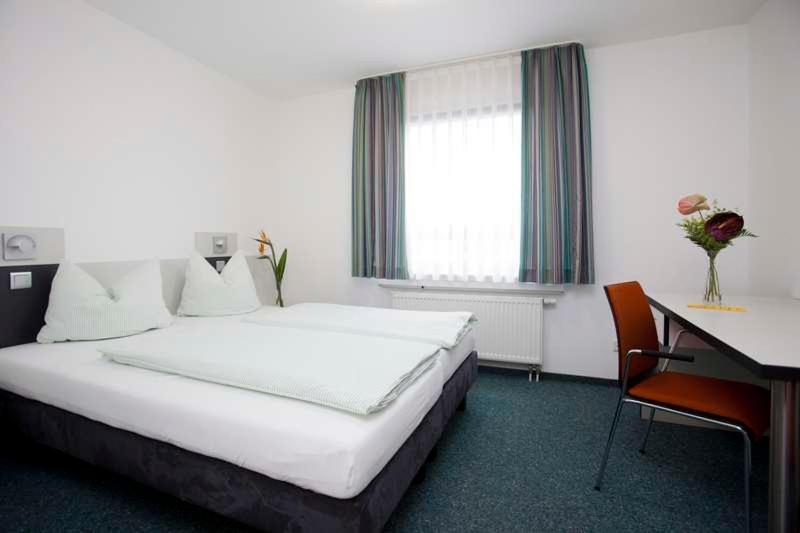 Twin Room,42741667:JPEG