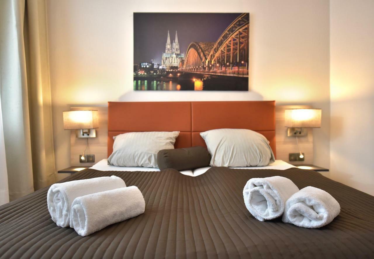 Double or Twin Room,778990521:JPEG