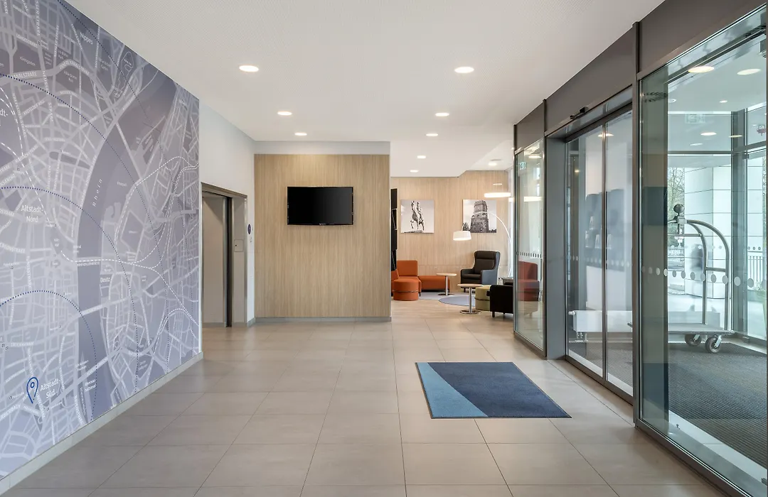 Holiday Inn Express - Cologne - City Centre-1