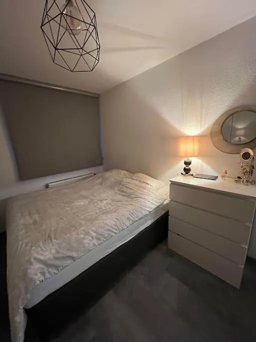 Beautiful Apartment With 60 M2 Top Location In Cologne To Work & Relax-1