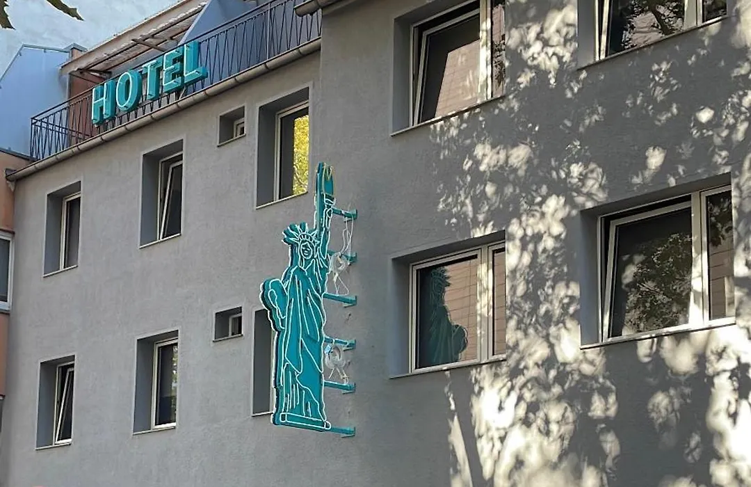 Liberty Hotel Cologne-1