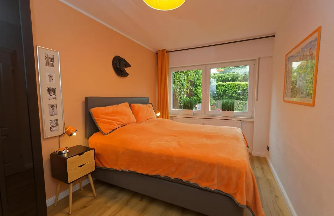 Ferienwohnung Cologne-1