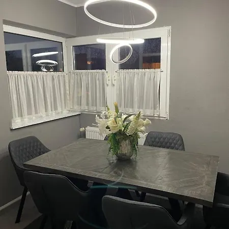 Beautiful Apartment With 60 M2 Top Location In Cologne To Work & Relax-2