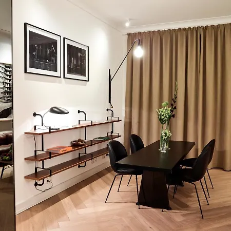 Townhouse By The Qvest-2