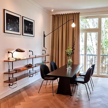Townhouse By The Qvest-3