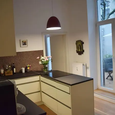 Hochwertige 4-Zimmer-Wohnung In Koeln-Suelz-2