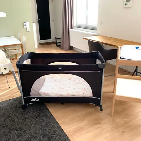 Sehr Schoene Wohnung In Koeln-Brueck Mit Eigenem Parkplatz-2