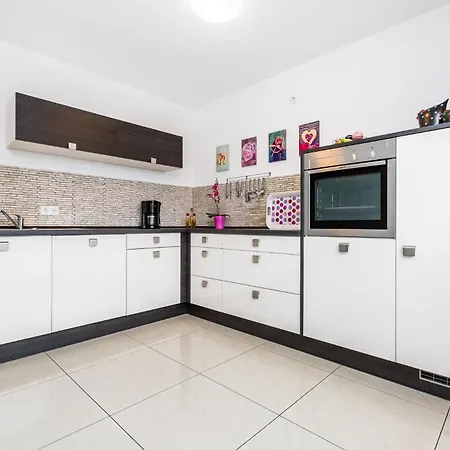 Apartment Koeln Rath-2