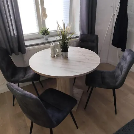 Cityperle - Ruhiges Komfort Apartment Naehe Dom --2