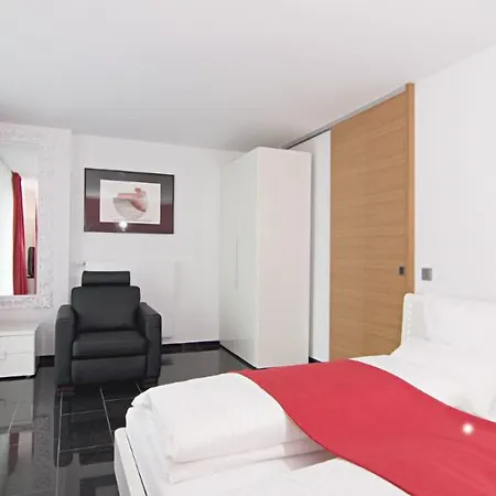 Maria Suite Am Dom-2