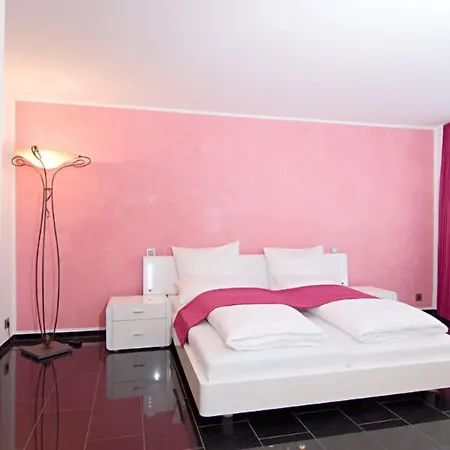 Maria Suite Am Dom-3
