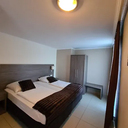 Hotel Cara Vita Cologne-3