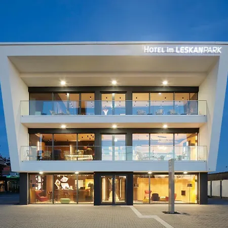 Hotel im LESKANPark-2