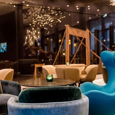Motel One Koeln-Altstadt-2