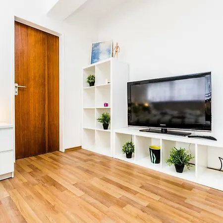 Workers Apartment am Wiener Platz-2
