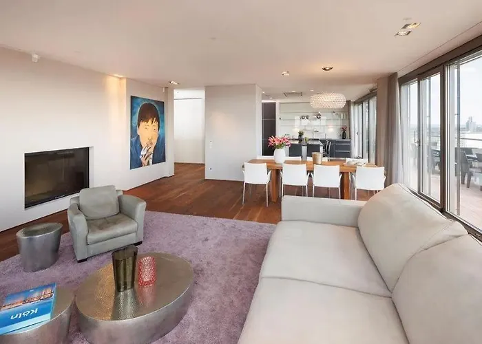 4 Schlafzimmer Im Im Zollhafen, Koln admite animales