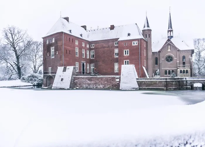 Hoteles cerca del "Aeropuerto" - Aeropuerto de Baja Renania Airport (NRN), en Colonia